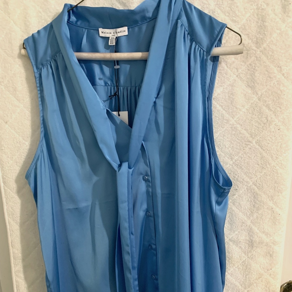 Maison d 'Amelie Paris women's blue poly silk feel sleeveless top XL. NWT